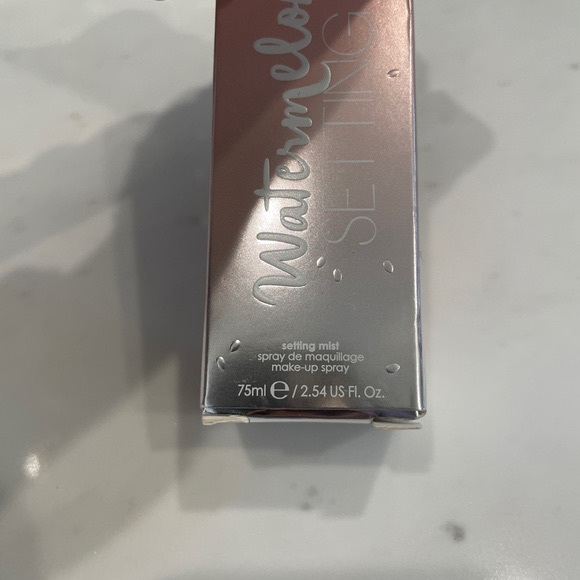 Ciate watermelon setting mist - Picture 3 of 5